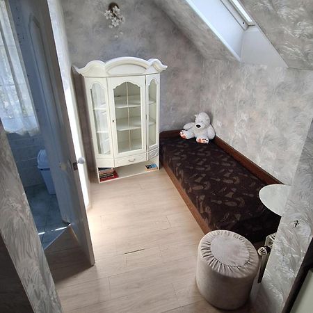 Guest House Krista Юрмала Экстерьер фото